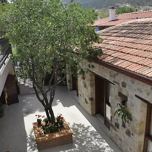 Otel Taş Avlu Butik, Karaburun (Izmir)